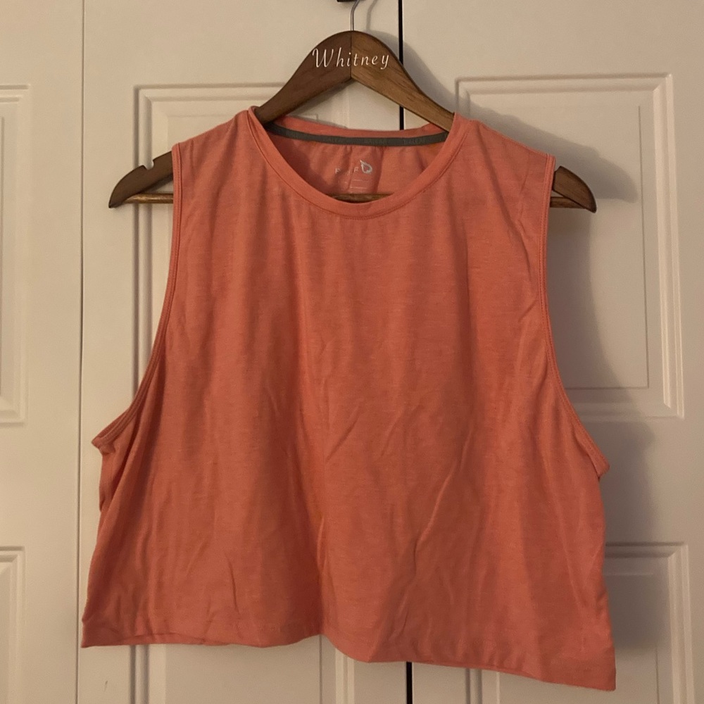 Women’s crop top workout tank